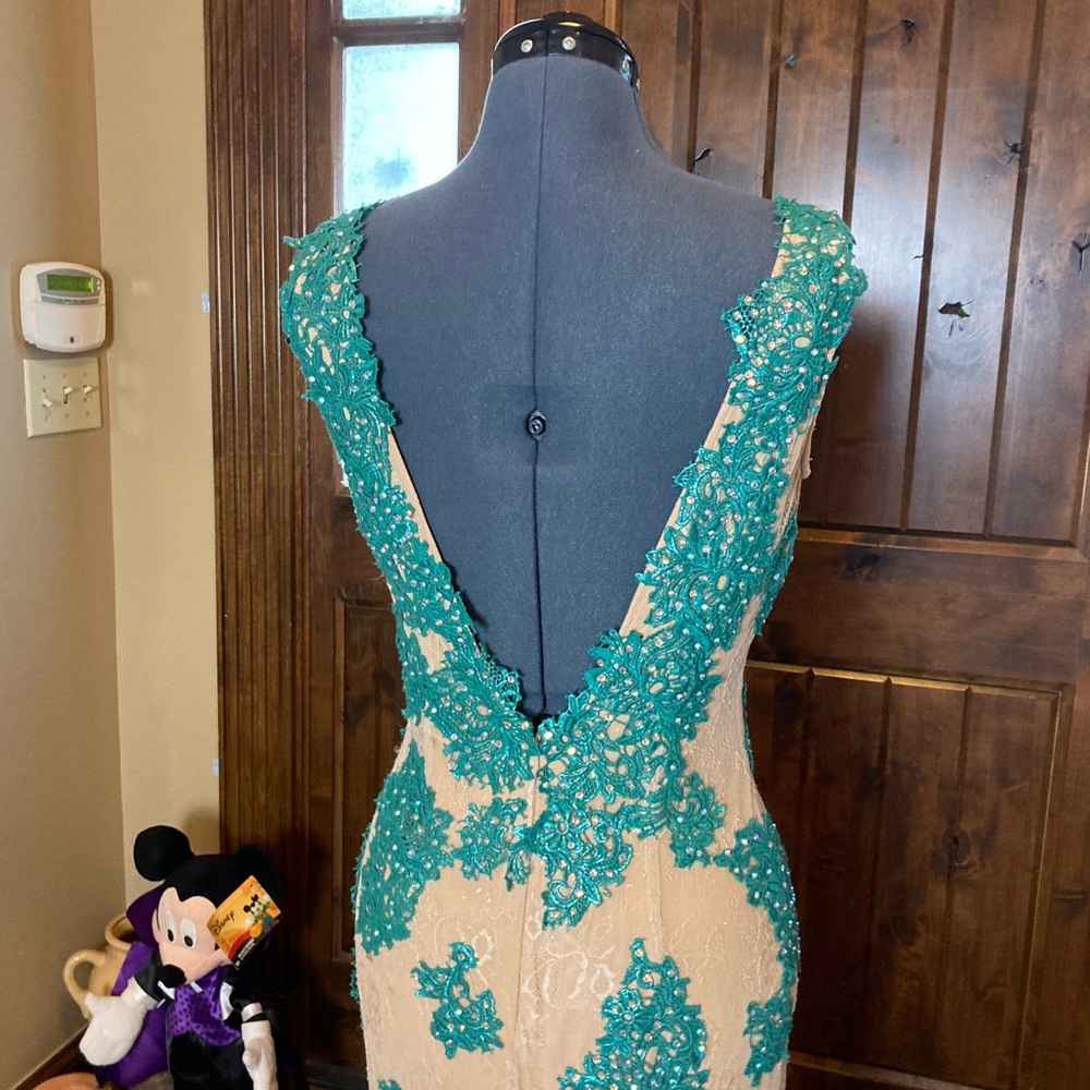 JOVANI Tan & Teal Lace Overlay Gown Size 4 #90164 - Picture 7 of 14